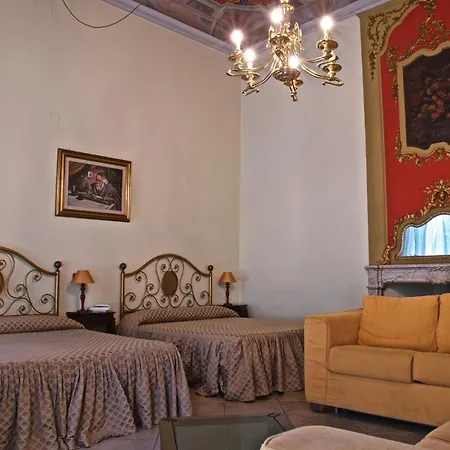 Hotel La Luna-3